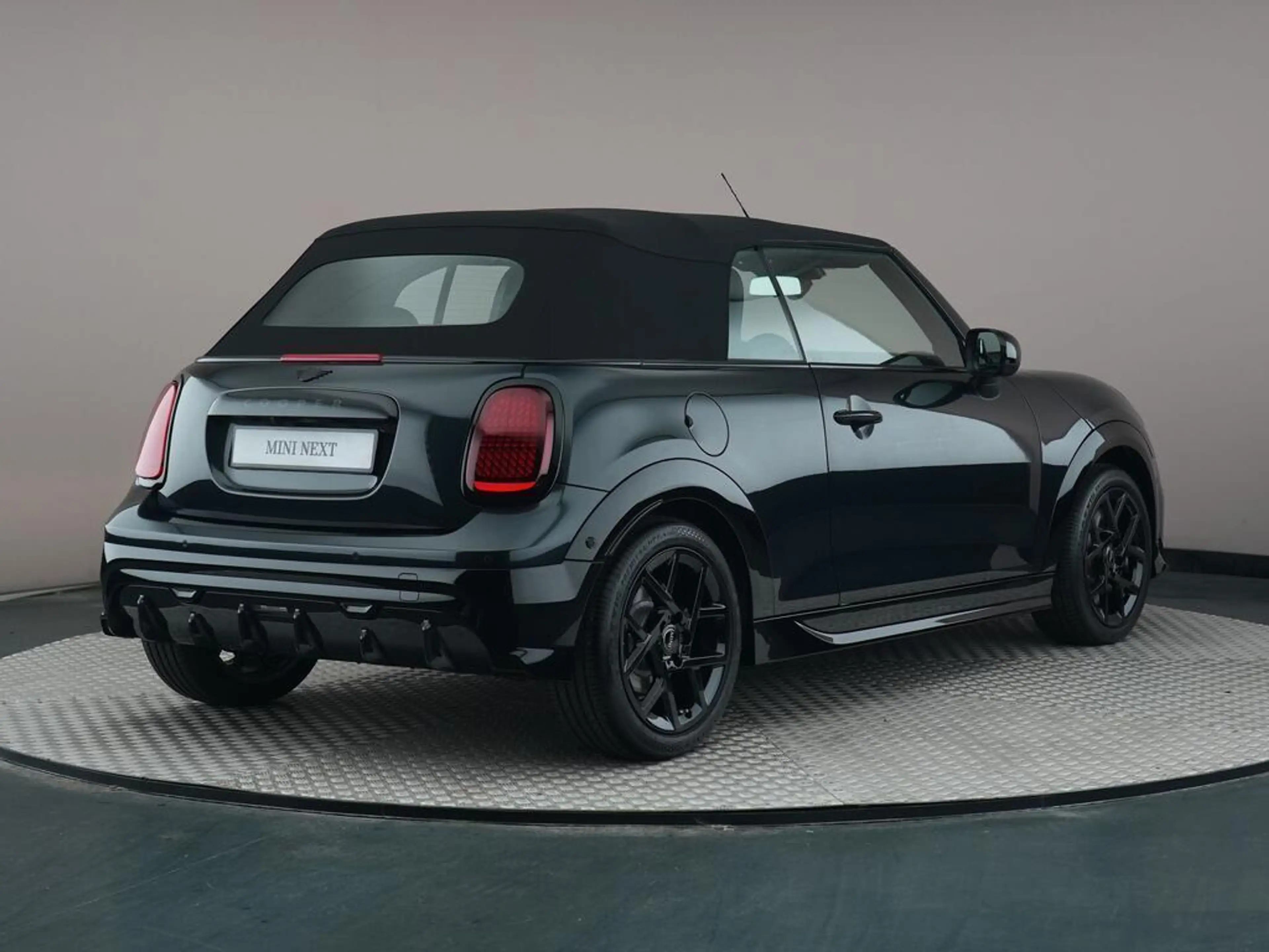 MINI Cooper C Cabrio 2.0 John Cooper Works M — photo 10