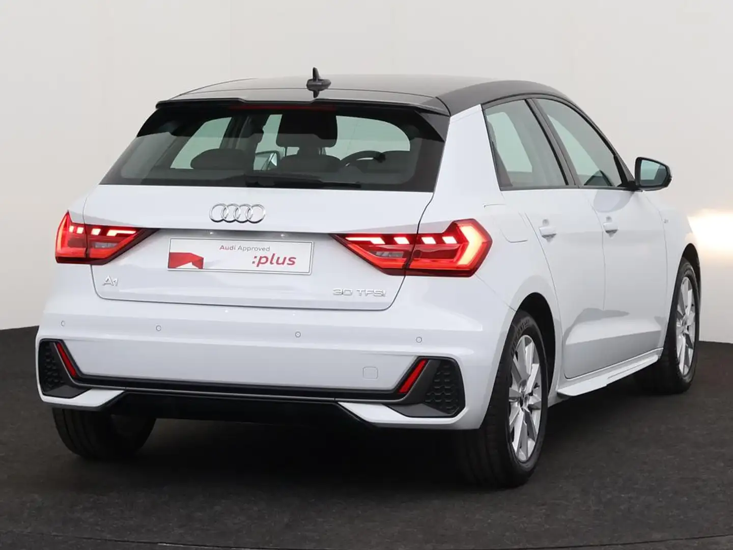 Audi A1 Sportback S-Line 30 TFSI 116 PK S-tronic / PDC / C Blanc - 2