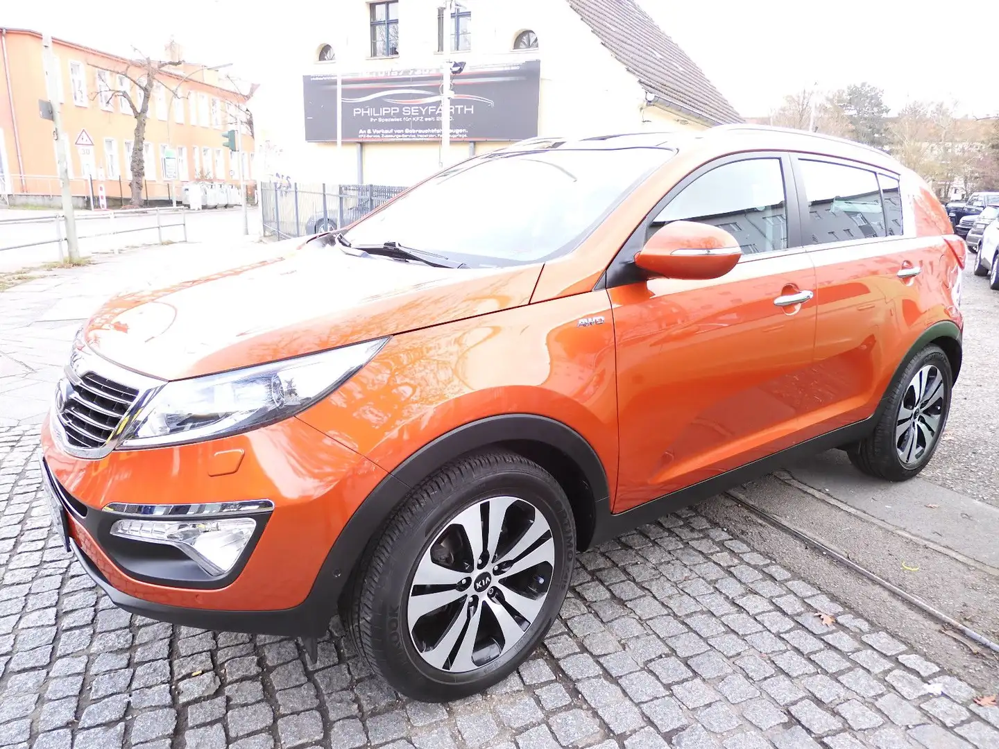 Kia Sportage SPORTAGE SPIRIT 4WD*AUT.*PANO*LEDER*KAMERA*AHK* Orange - 1