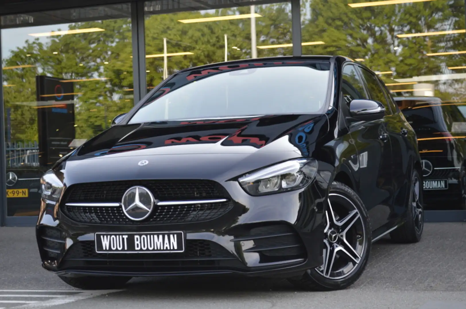 Mercedes-Benz B 250 e AMG Led Widescreen Sfeer Camera Night Pdc Black - 1