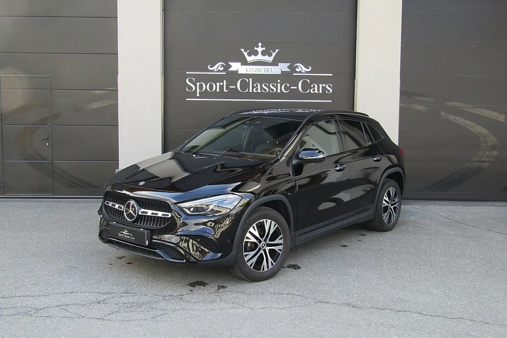 Mercedes-Benz GLA 200 d 4matic Entry Aut. Negro - 2