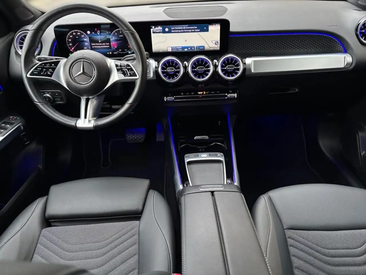 Mercedes-Benz GLB 200 Progressive/Advanced/7G/LED/7+Sitzer/ 12