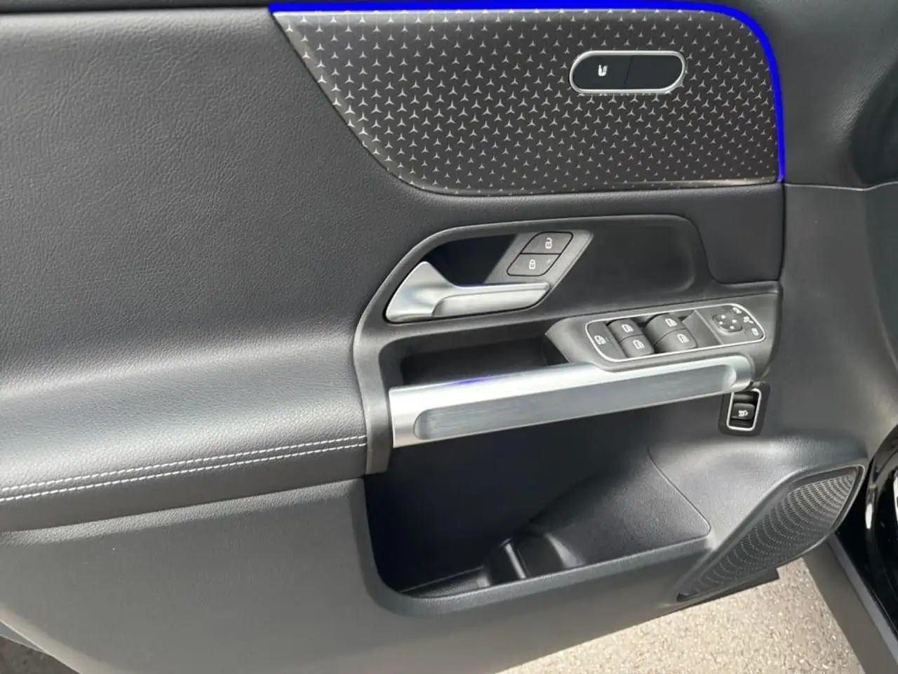 Mercedes-Benz GLB 200 Progressive/Advanced/7G/LED/7+Sitzer/ 7