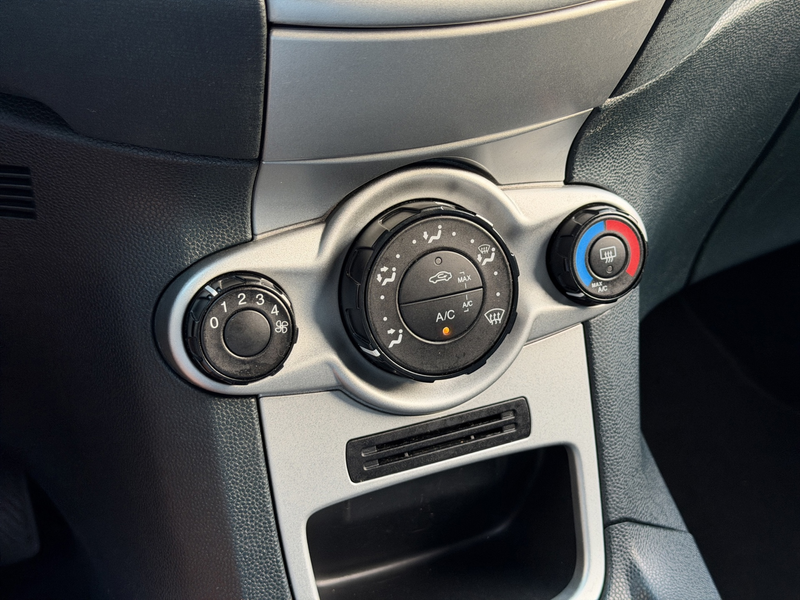 Ford Fiesta 1.25 Champion Airco|5Drs|Parkeersensoren|NAP — photo 14
