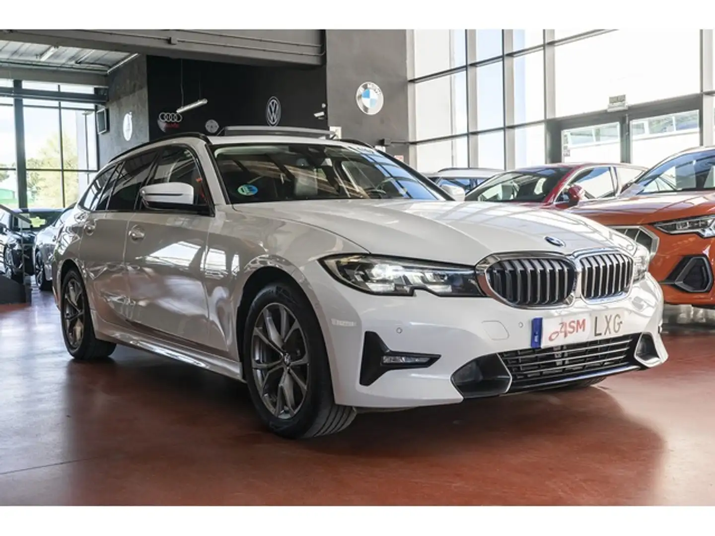 BMW 320 320dA Touring Blanco - 2