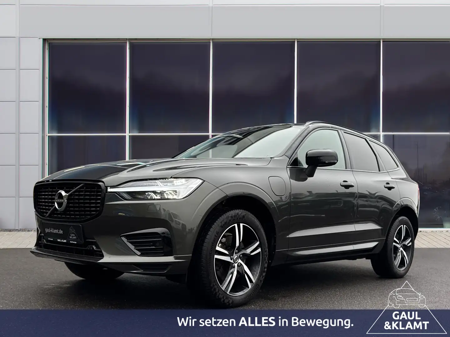 Volvo XC60 R-Design Expression Recharge Plug-In Hybrid AWD Grau - 1