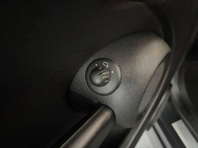 Mini Convertible view 9