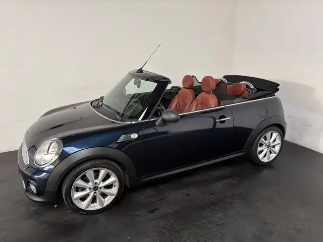 Mini Convertible view 5