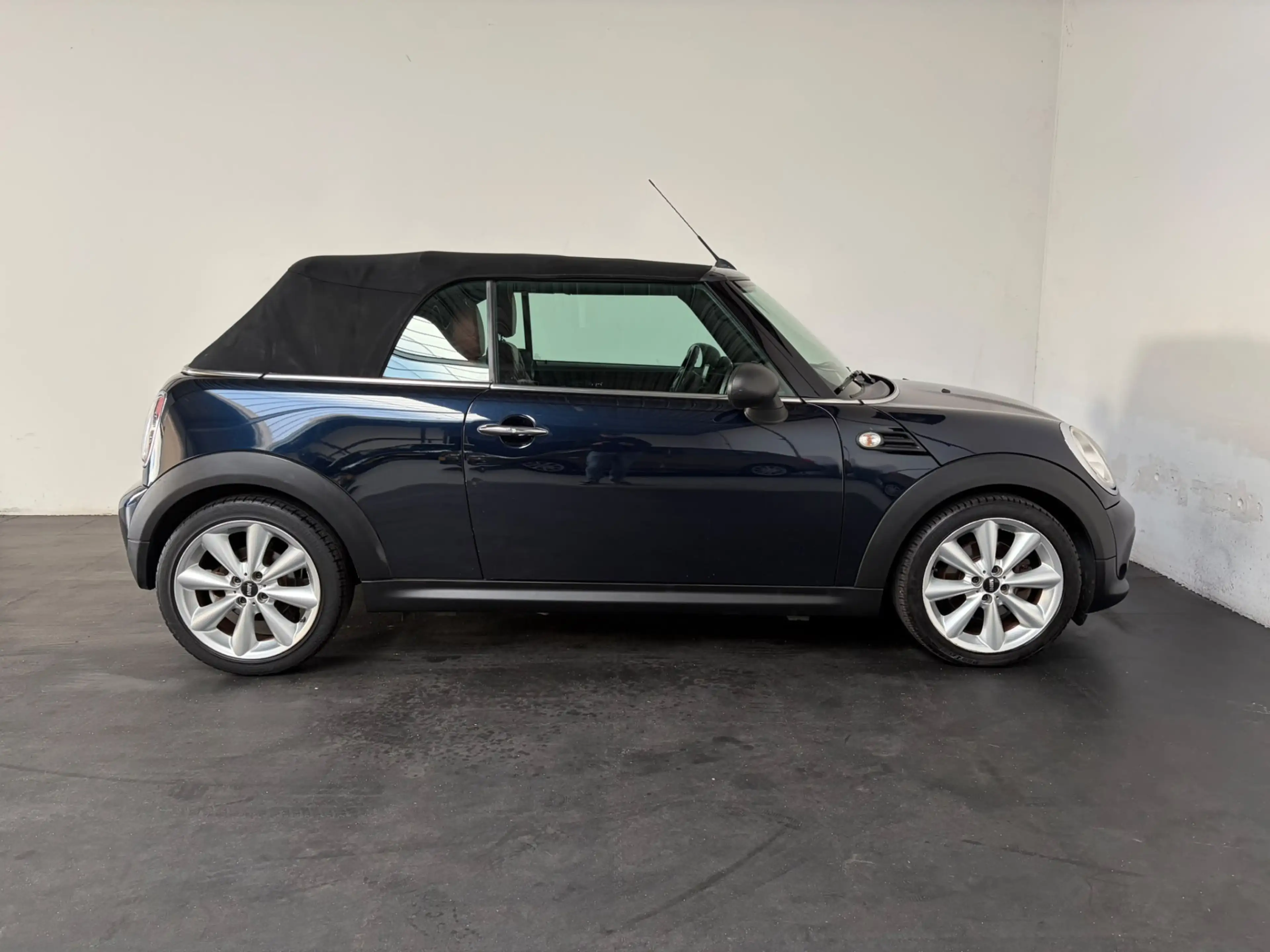 MINI One Cabrio 1.6 Pepper — photo 31