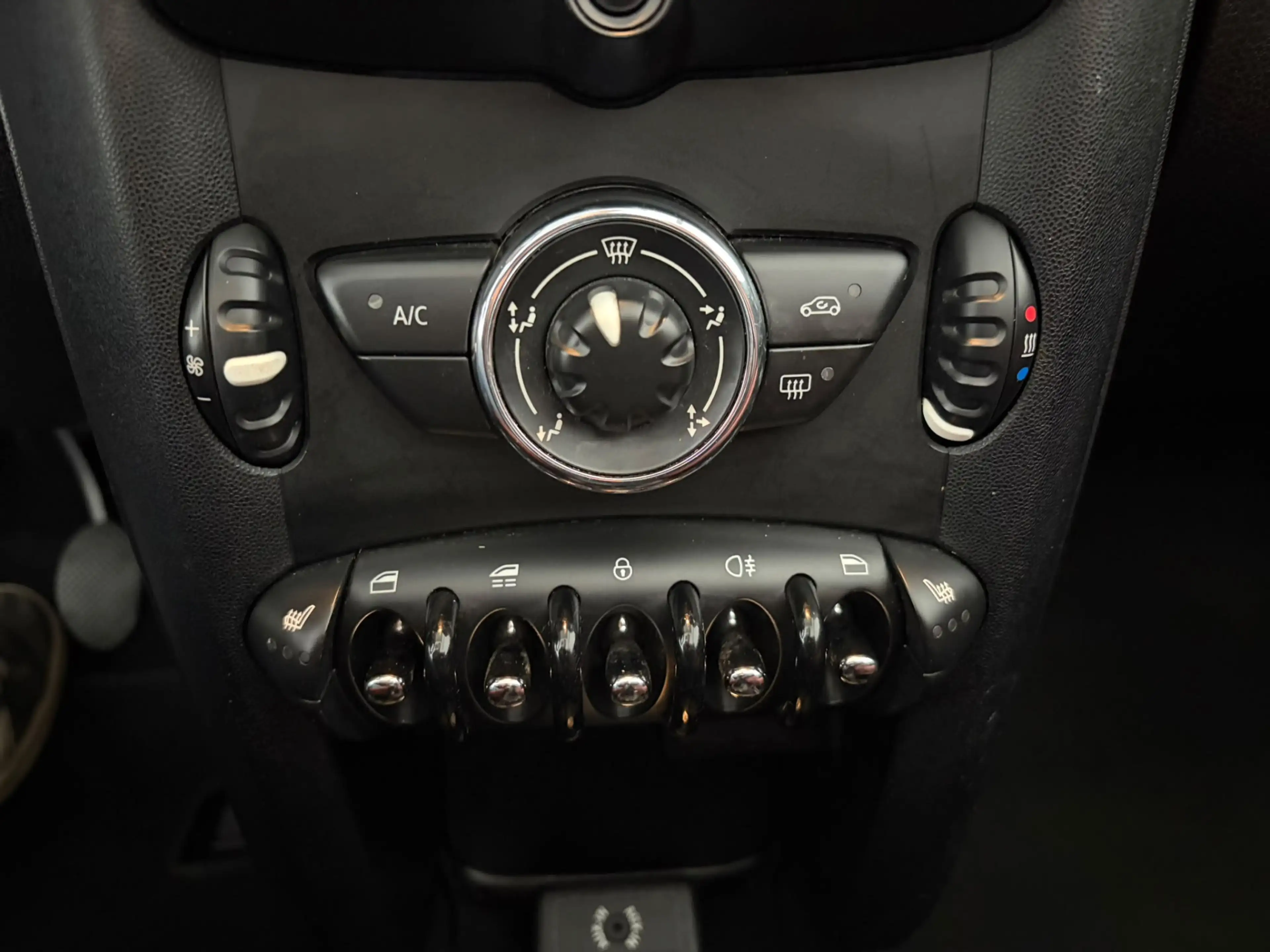 MINI One Cabrio 1.6 Pepper — photo 18