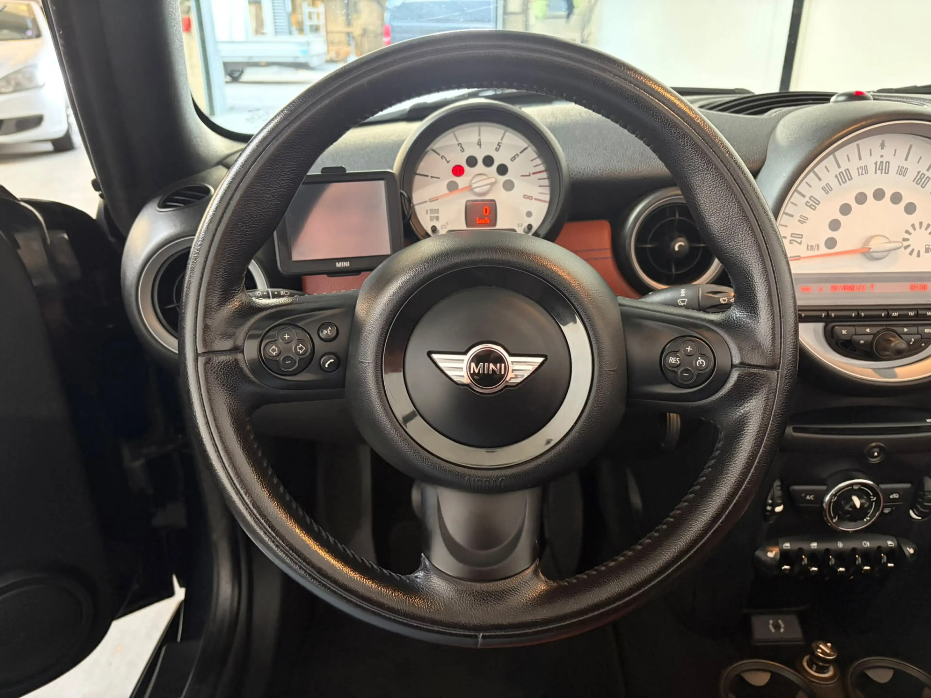 MINI One Cabrio 1.6 Pepper — photo 12