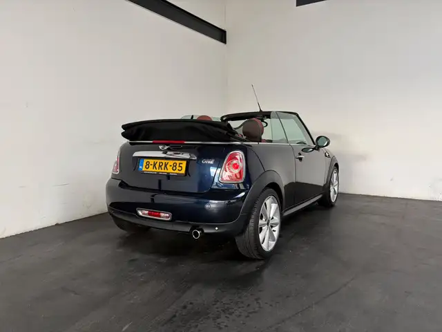 Mini Convertible view 4