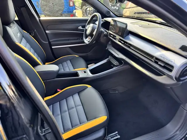 Jeep Avenger view 11