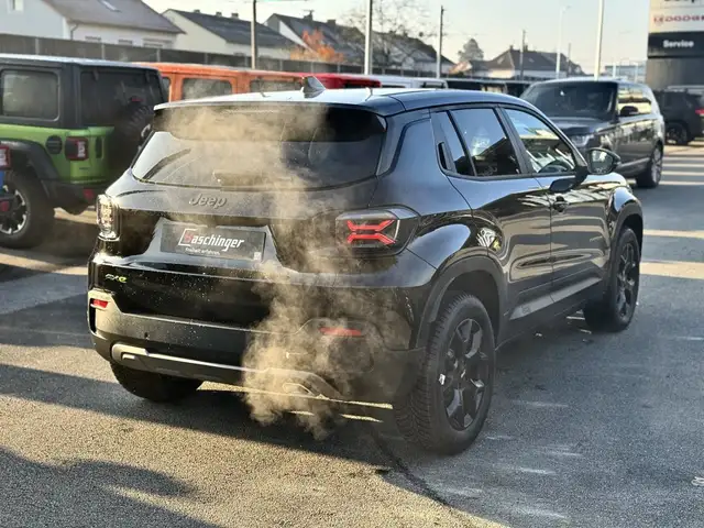 Jeep Avenger view 5
