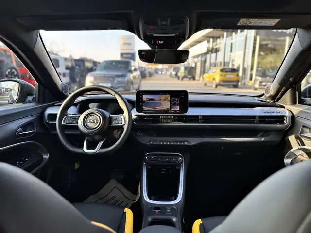 Jeep Avenger view 10
