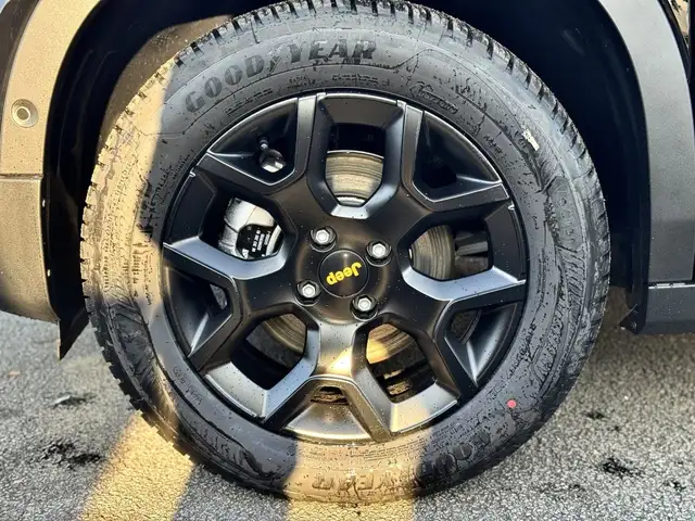 Jeep Avenger view 6