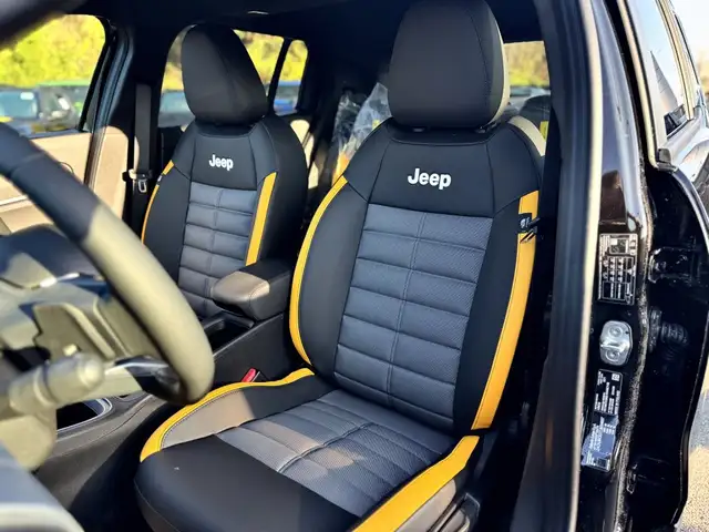 Jeep Avenger view 14