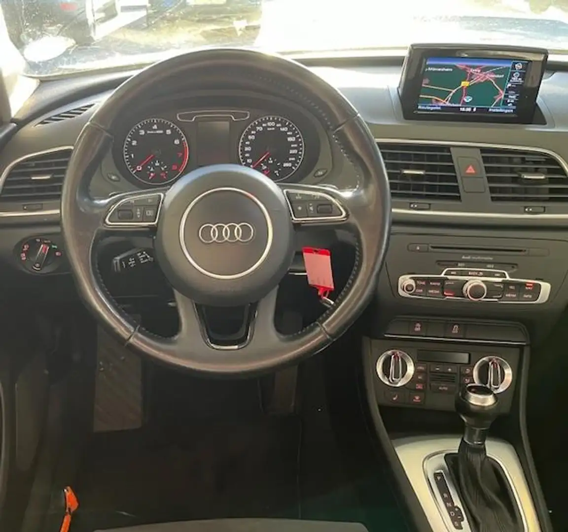 Audi Q3 2.0 TFSI quattro/Dealer onderhouden/Automaat/NAP/N Zwart - 2