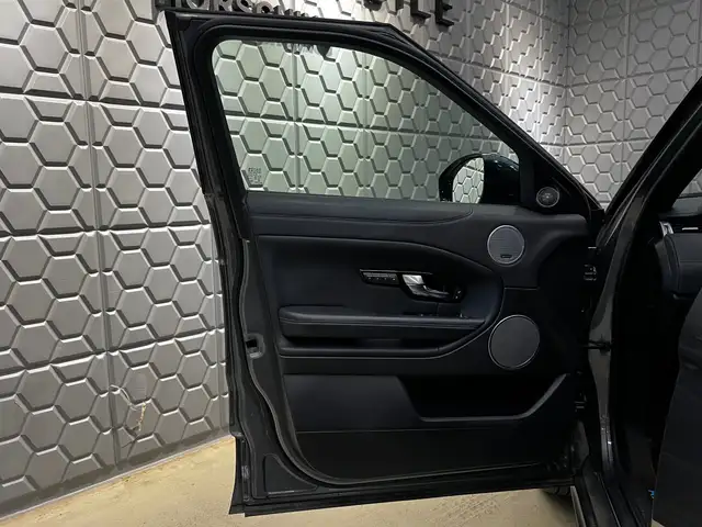 Land Rover Range Rover Evoque view 11
