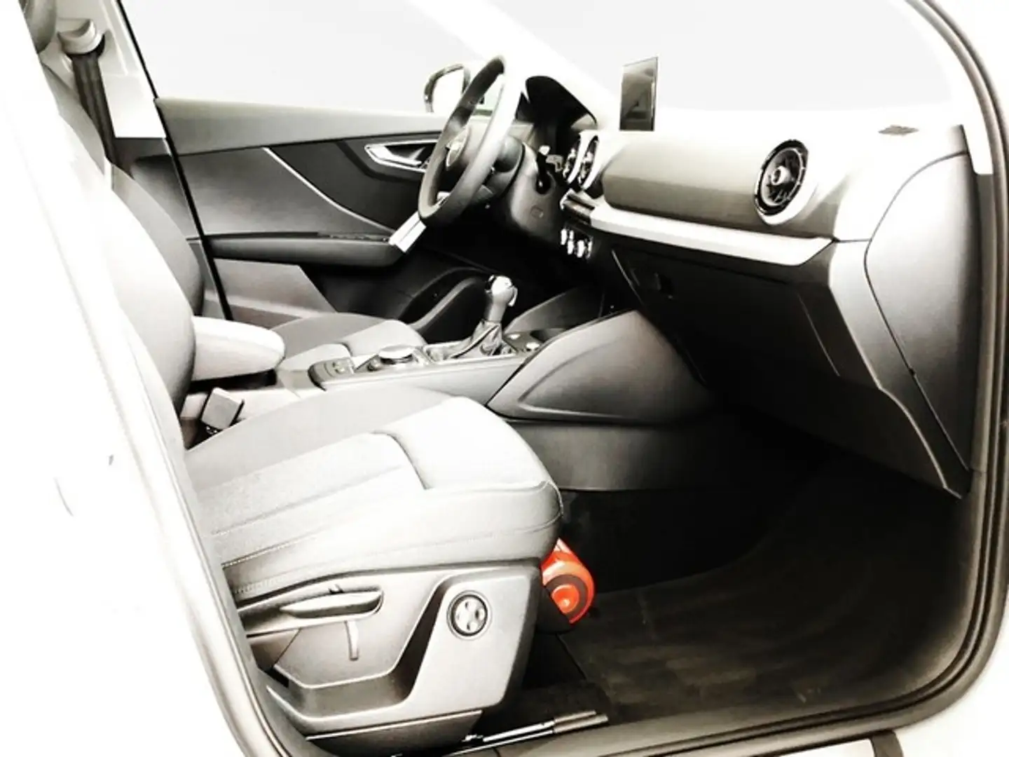 Audi Q2 35 TFSI 150 PS S-Tronic *LED KAMERA NAVI Grau - 2