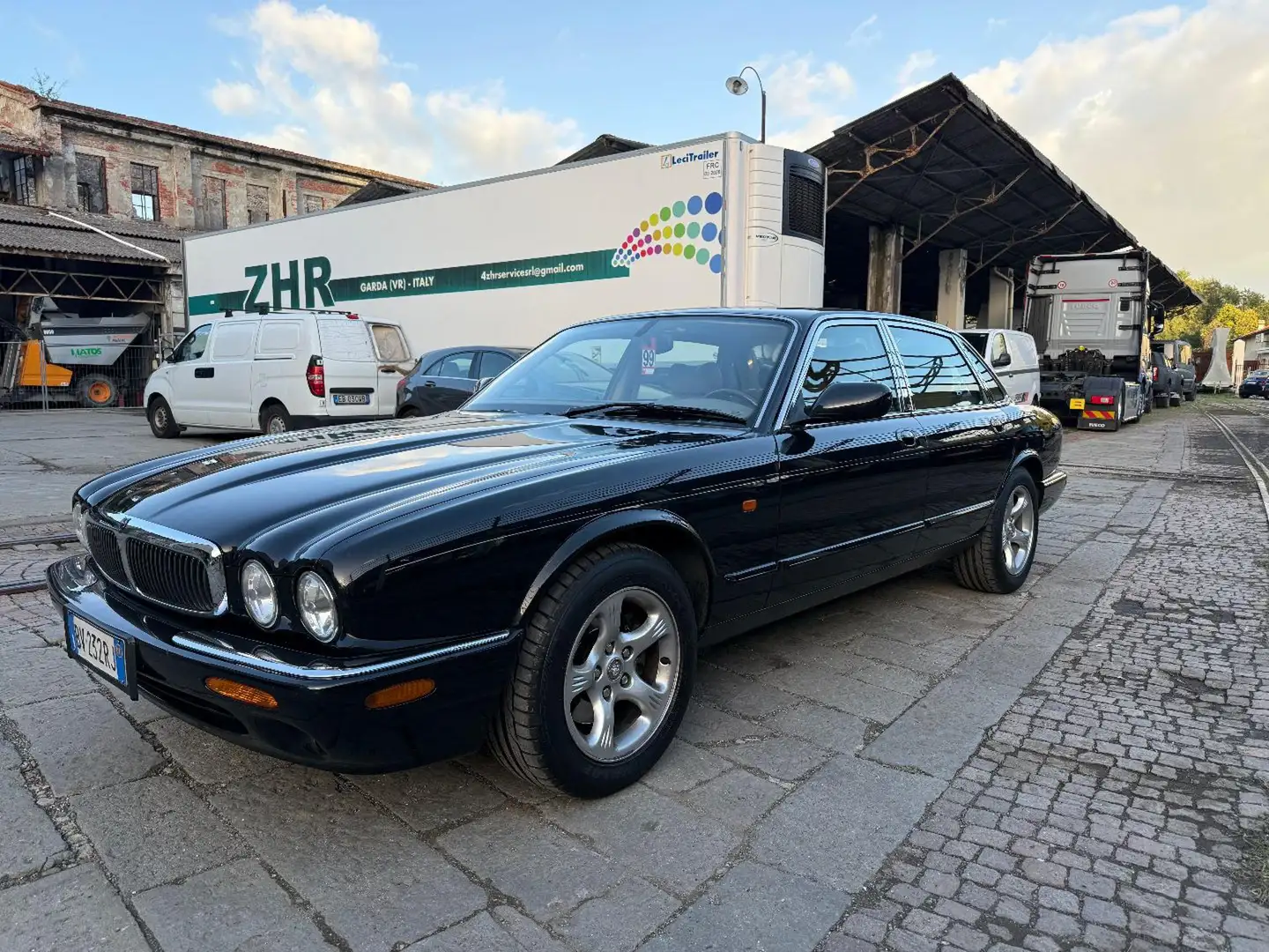 Jaguar XJ 3.2 cat Executive  ISCRITTA ASI Verde - 1