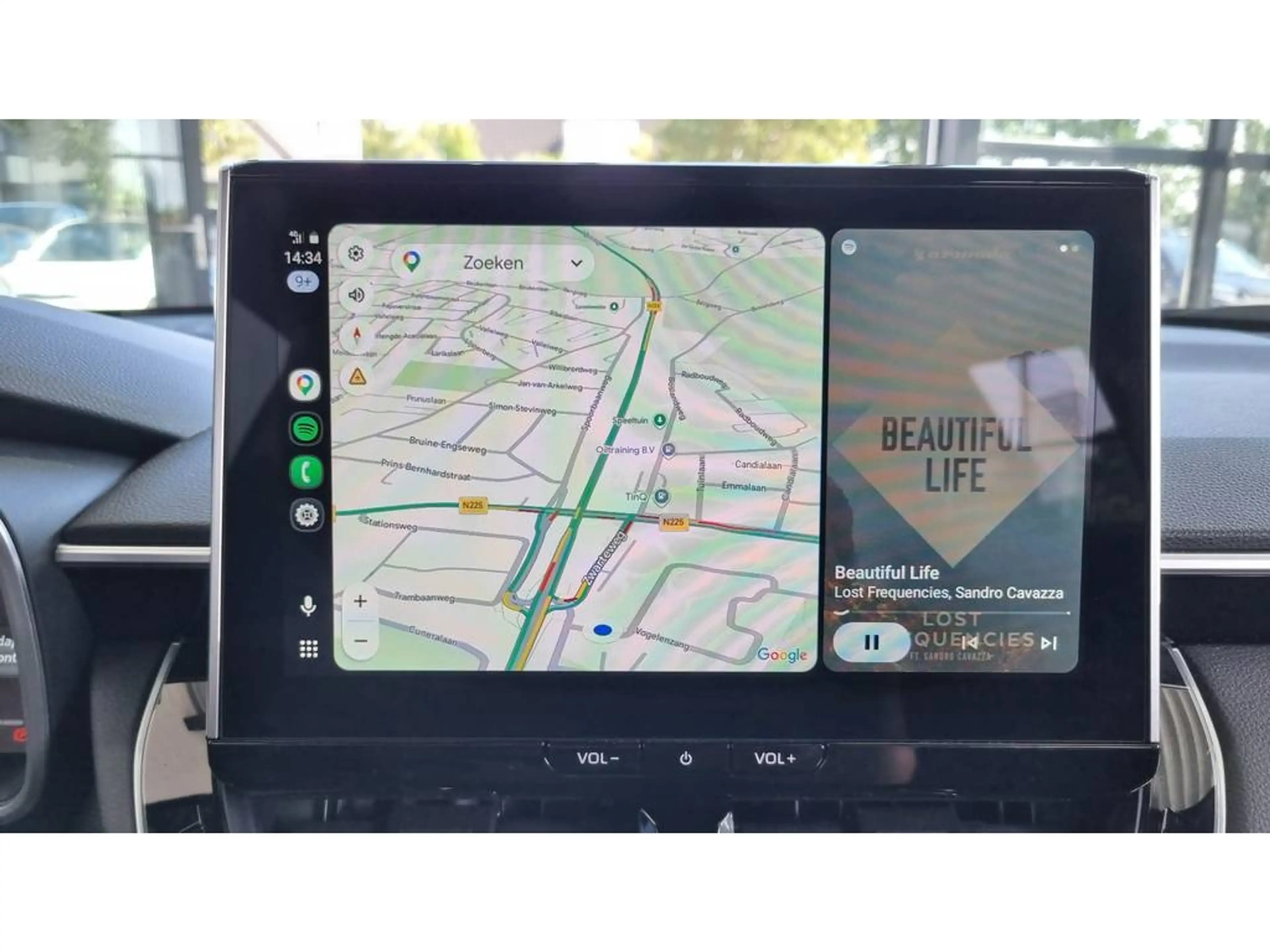 Toyota Corolla Cross 180 Style | Stoel en stuurverw | Apple/Android | P — photo 16