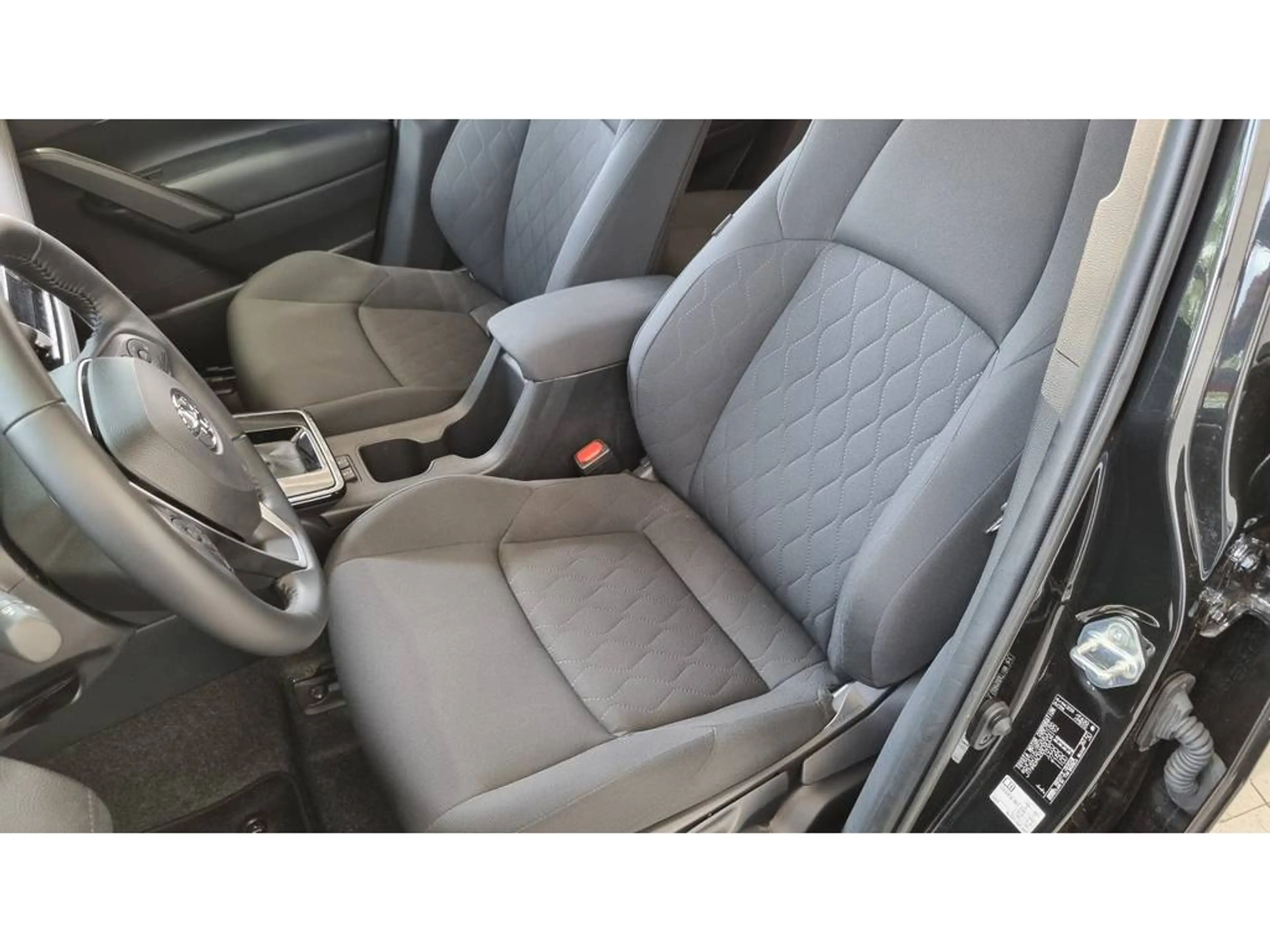 Toyota Corolla Cross 180 Style | Stoel en stuurverw | Apple/Android | P — photo 8