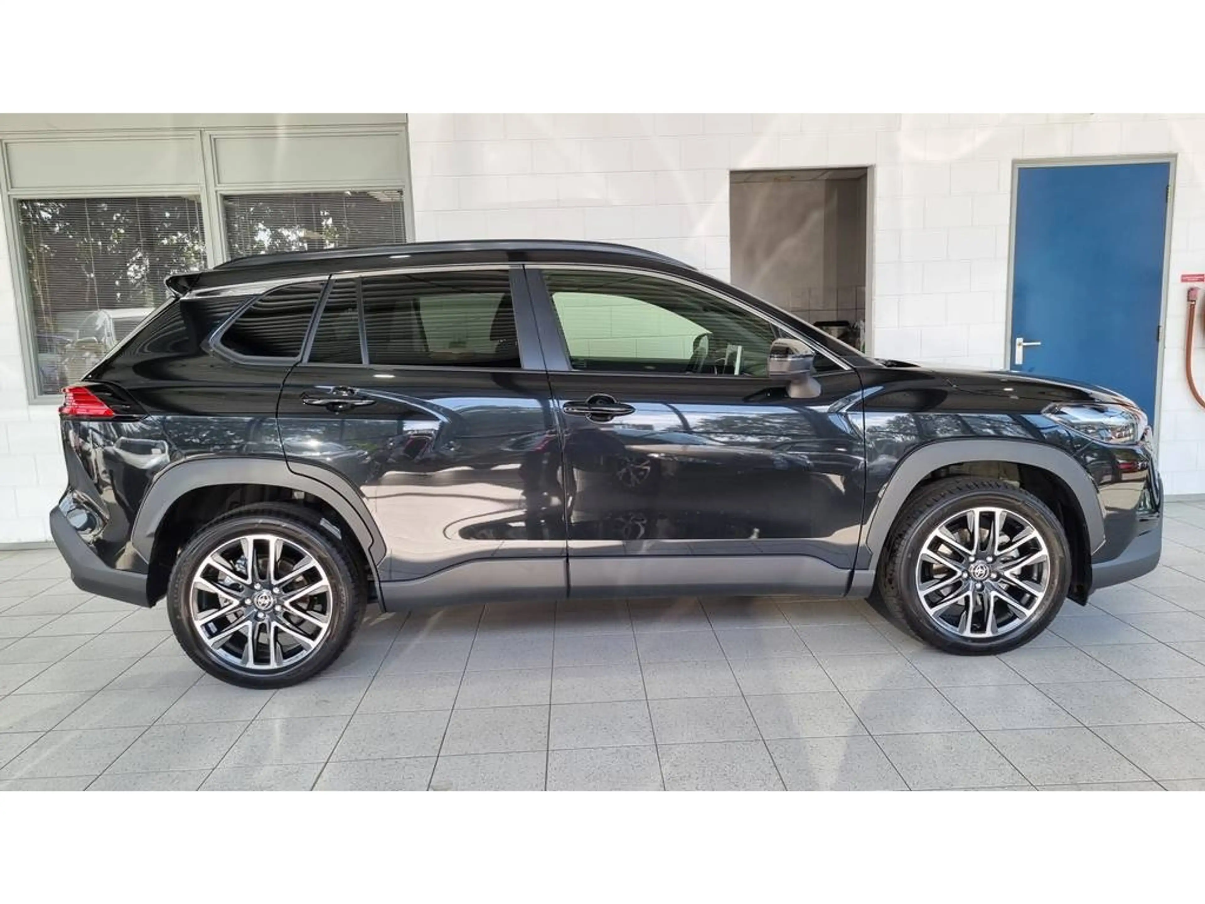 Toyota Corolla Cross 180 Style | Stoel en stuurverw | Apple/Android | P — photo 2