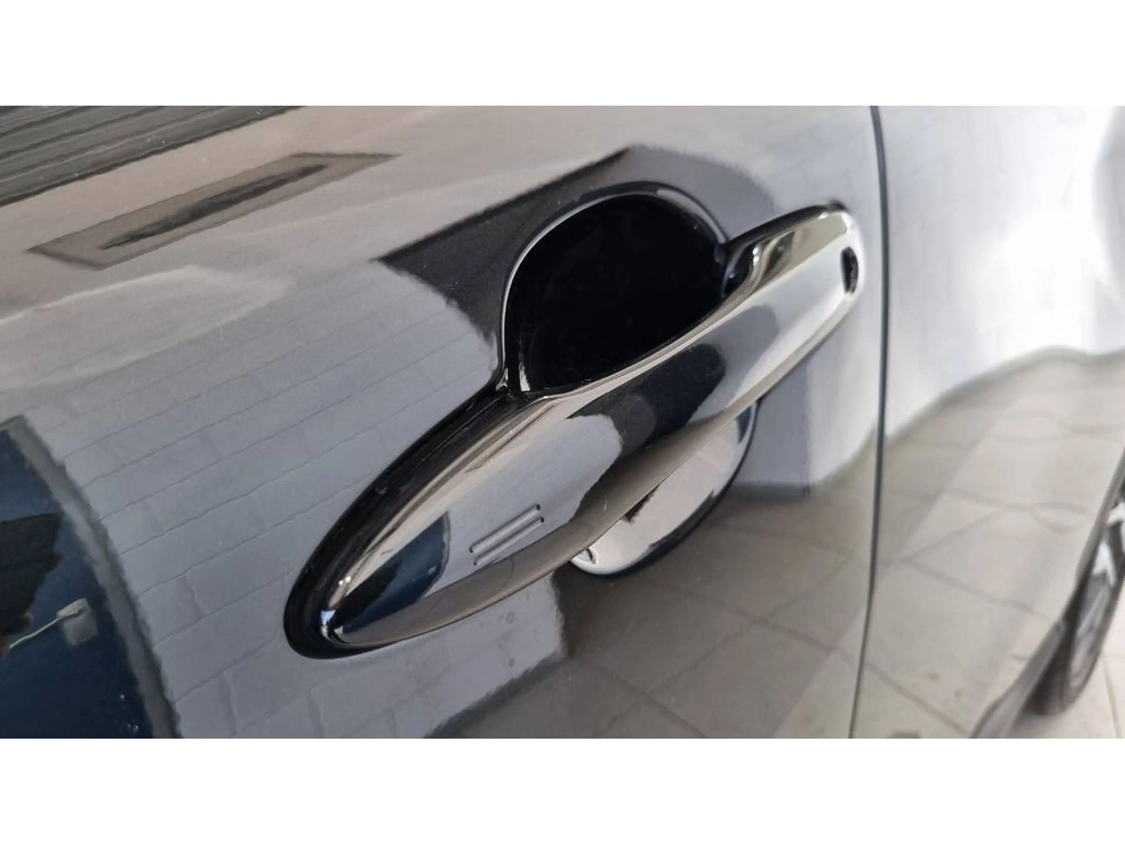Toyota Corolla Cross 180 Style | Stoel en stuurverw | Apple/Android | P — photo 7