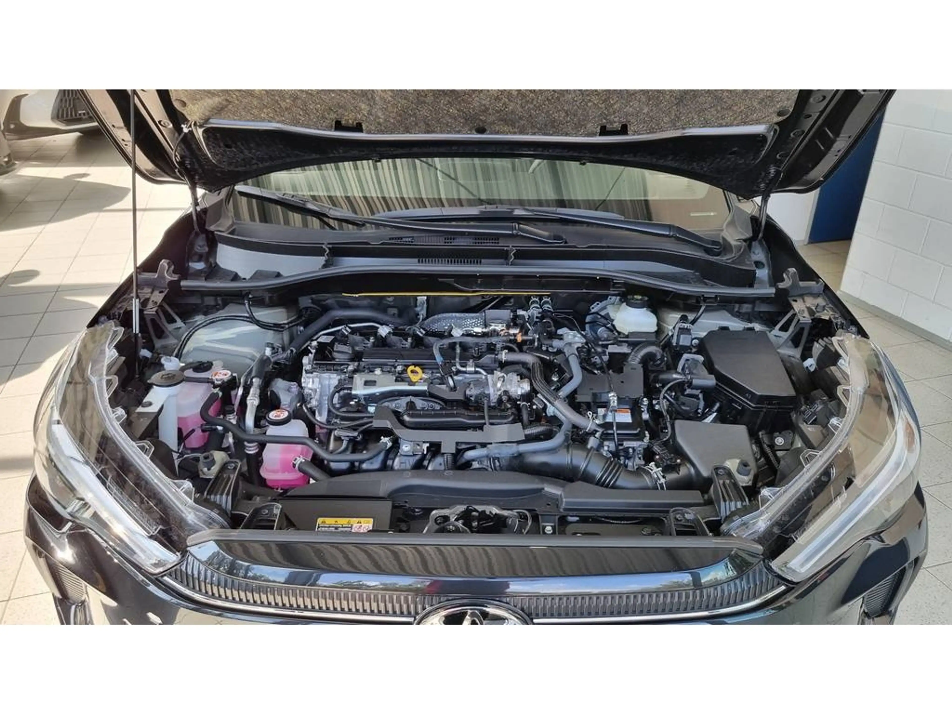 Toyota Corolla Cross 180 Style | Stoel en stuurverw | Apple/Android | P — photo 26