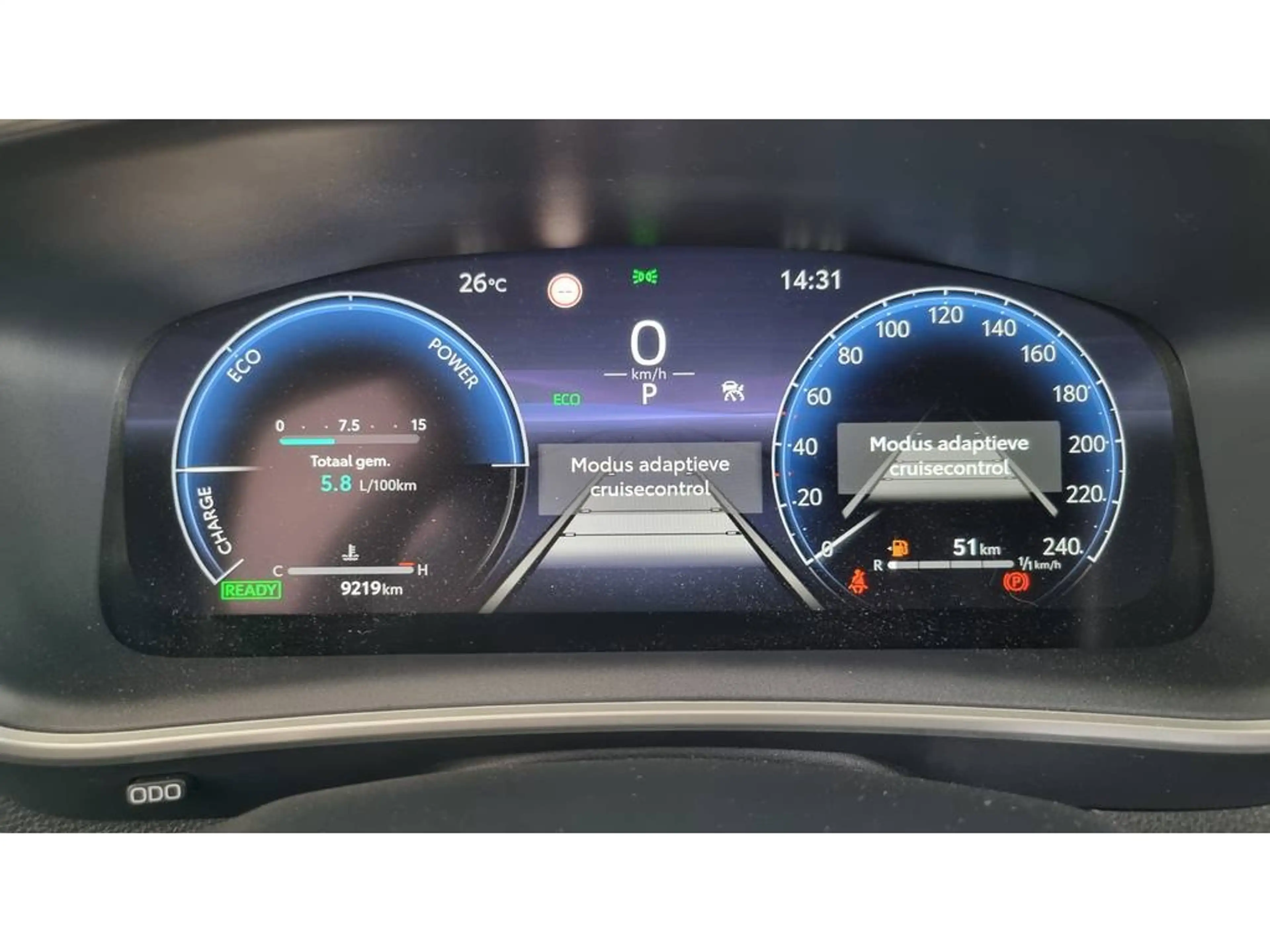 Toyota Corolla Cross 180 Style | Stoel en stuurverw | Apple/Android | P — photo 14