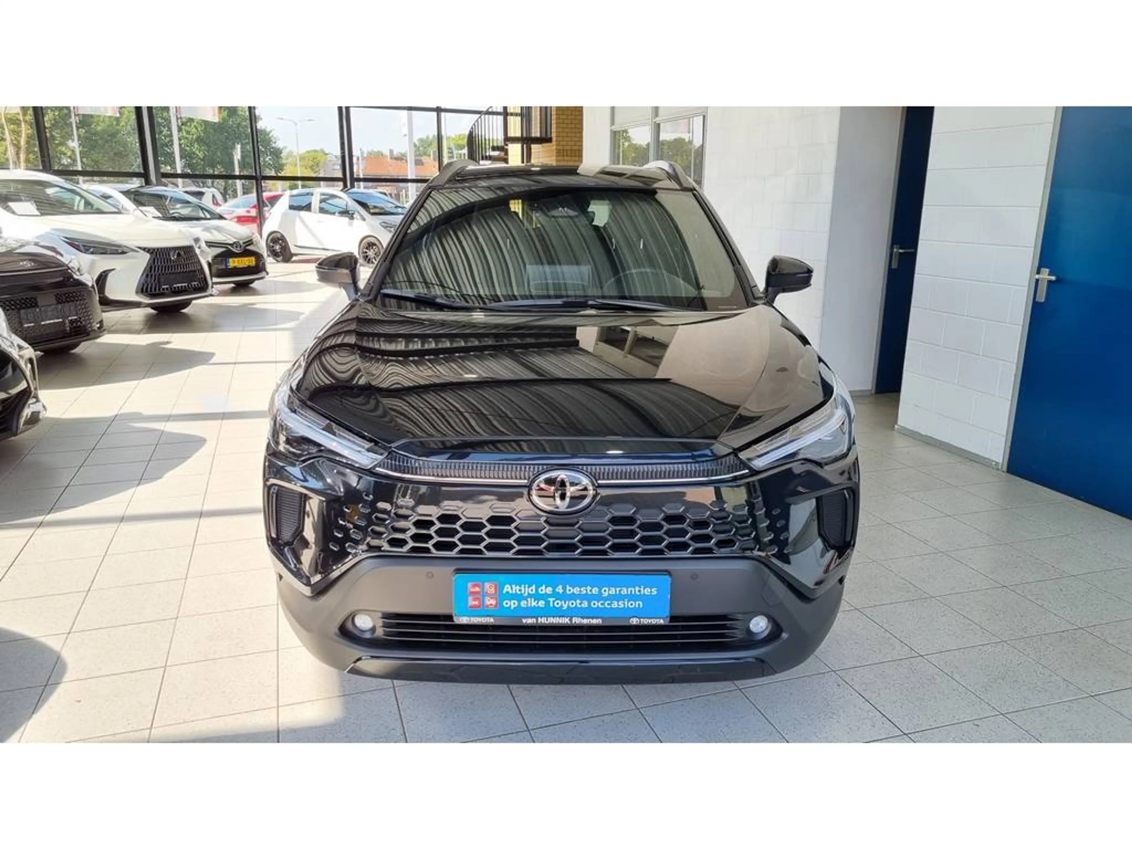 Toyota Corolla Cross 180 Style | Stoel en stuurverw | Apple/Android | P — photo 5