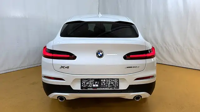 BMW X4 view 7