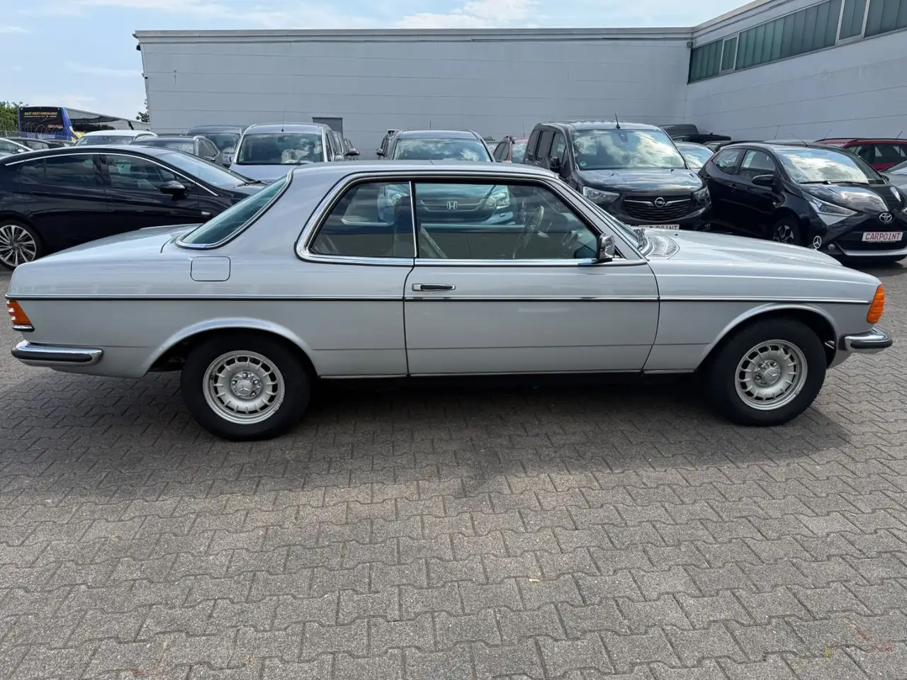 Mercedes-Benz 230 C AUTOMATIK /SCHIEBEDACH/DEUTSCHES FAHRZEUG, foto 4