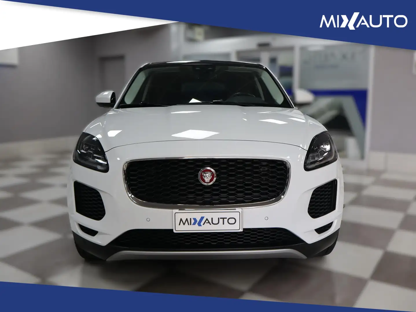 Jaguar E-Pace 2.0D I4 AWD 150CV AUTO Bianco - 2