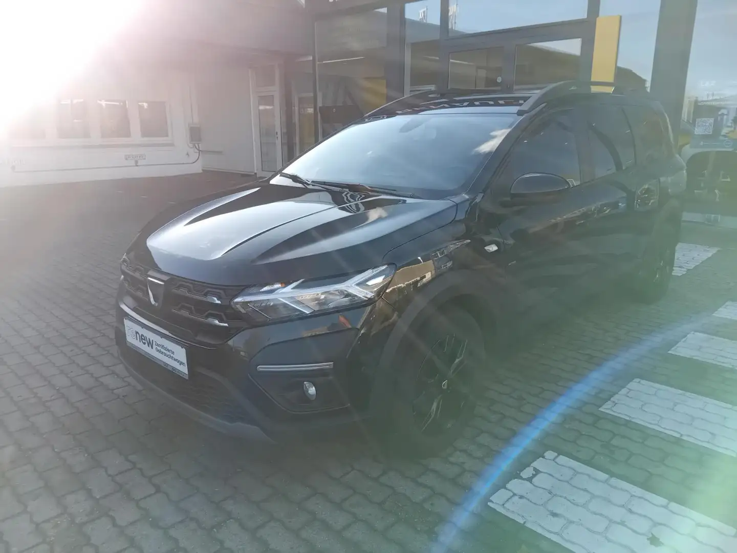 Dacia Jogger Extreme+ TCe 100 ECO-G 7 Sitze AHK,Navi Noir - 1