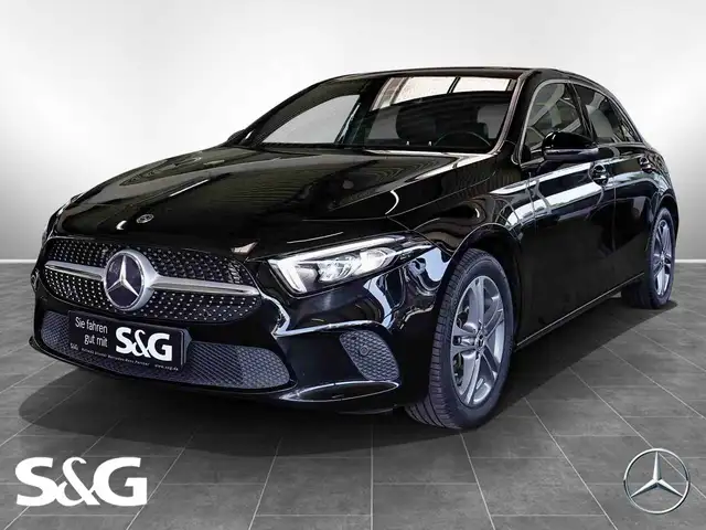 Mercedes-Benz A 250 4M TOTWINKEL+DISTRONIC+CARPLAY+LED+MBUX
