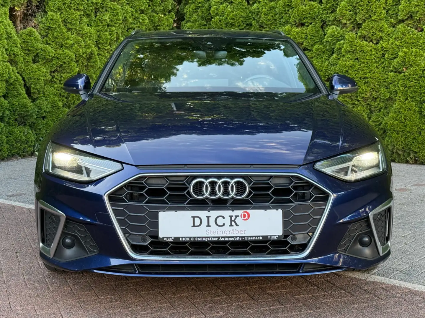 Audi A4 Avant 40 TDI S-tr. S Line LED+NAV+KAM+SHZ+MFL Blauw - 2