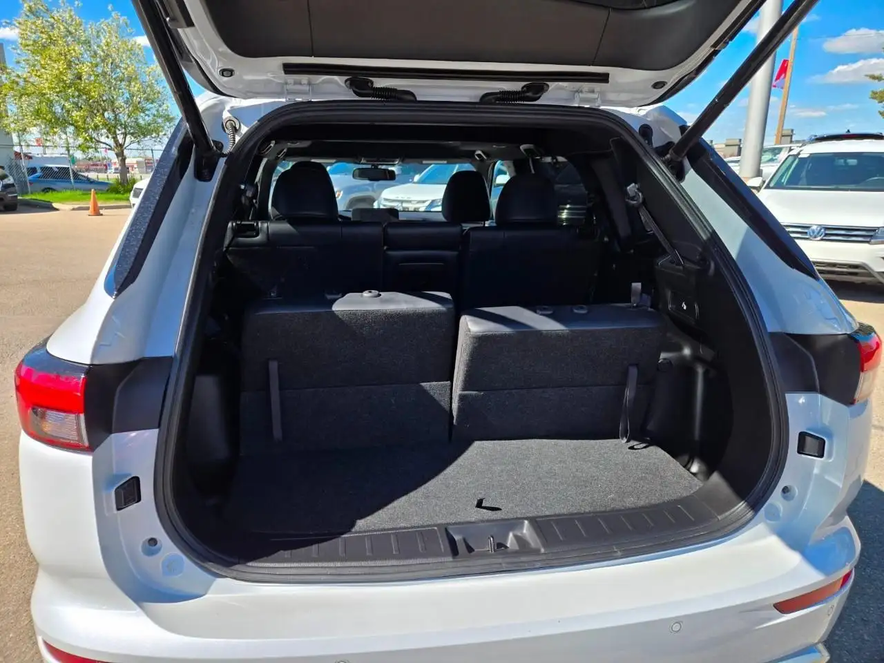 Mitsubishi Outlander photo Mitsubishi Outlander