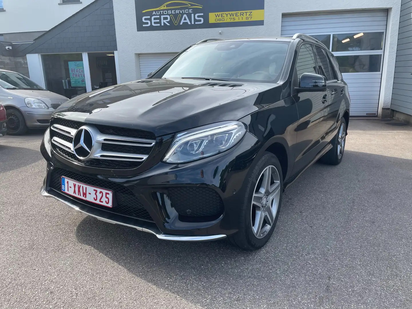Mercedes-Benz GLE 250 GLE 250 d 4-Matic AMG-LINE Zwart - 2