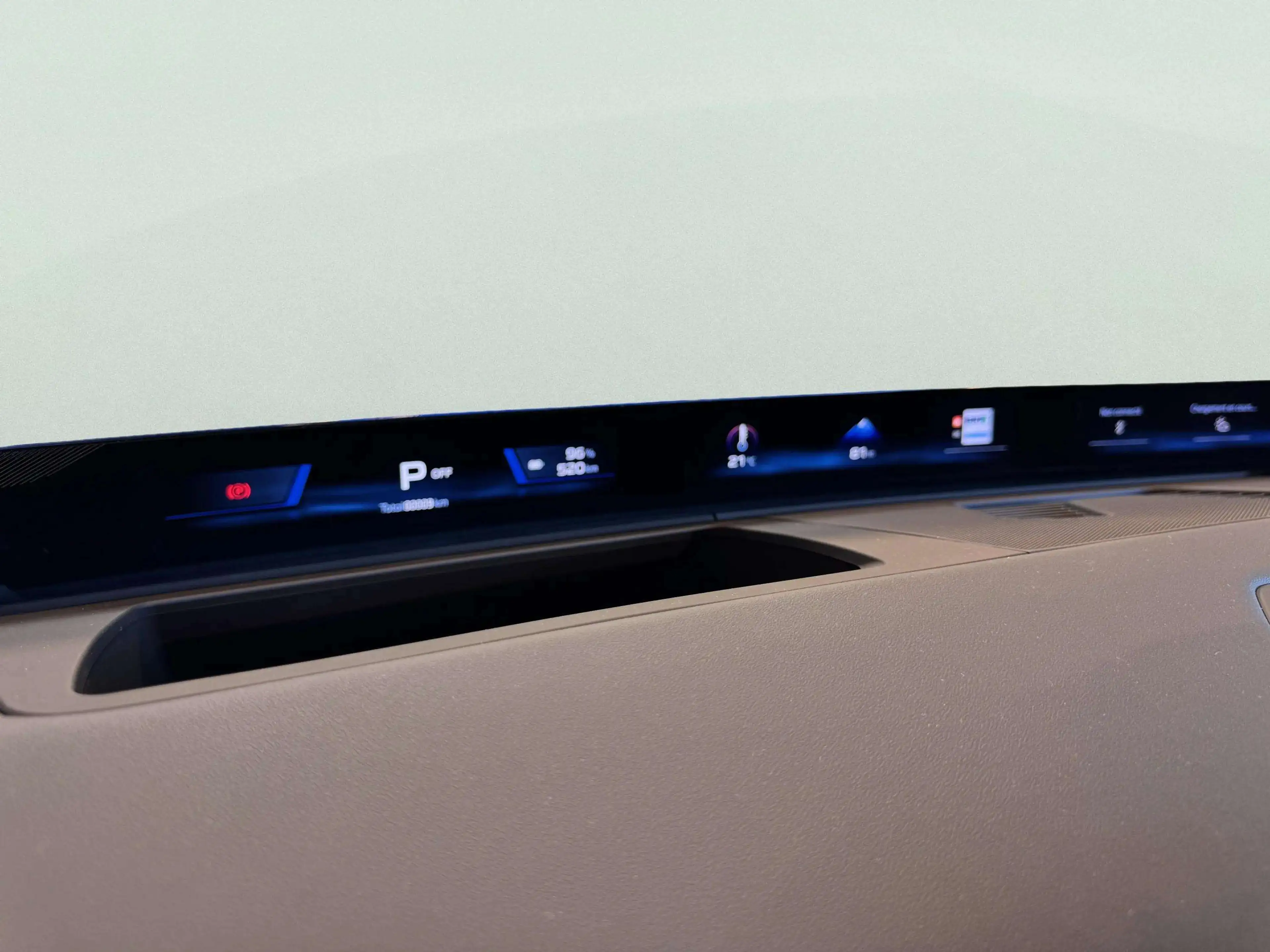 BMW i3 xDrive 50 - First Edition — photo 13