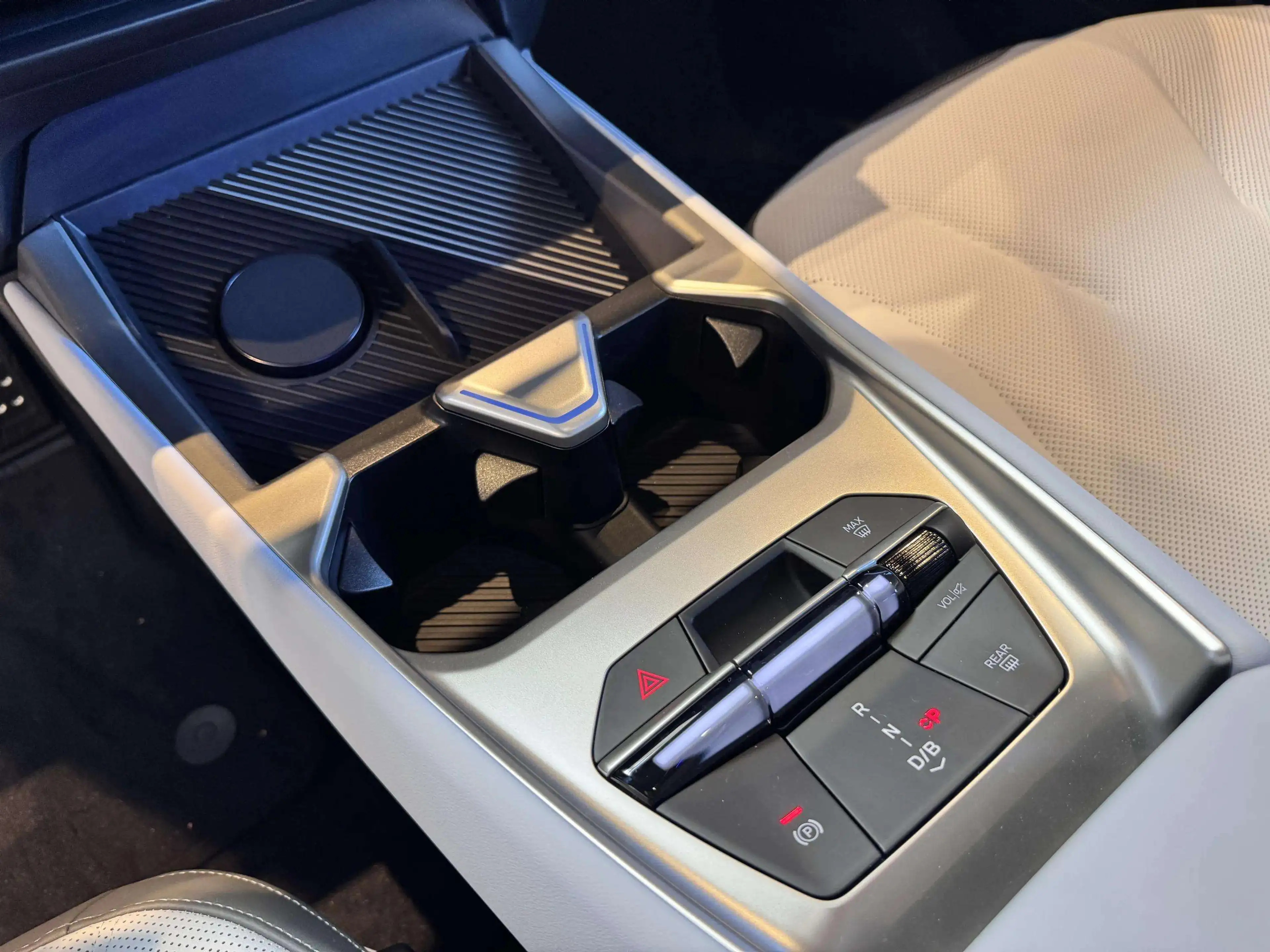BMW i3 xDrive 50 - First Edition — photo 15
