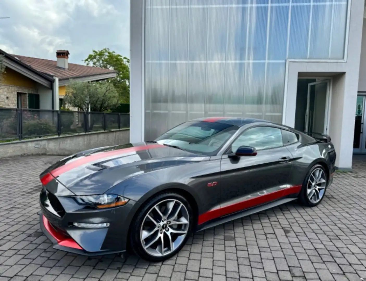 Ford Mustang 5.0 V8  GT MANUALE PRONTA CONSEGNA Grijs - 2