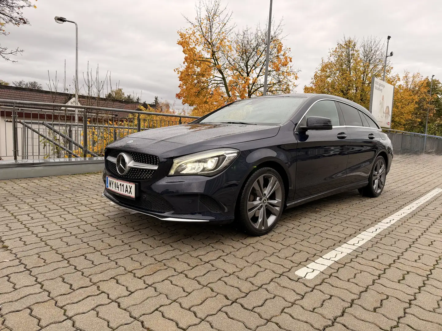 Mercedes-Benz CLA 220 d Shooting Brake Aut. Blau - 1