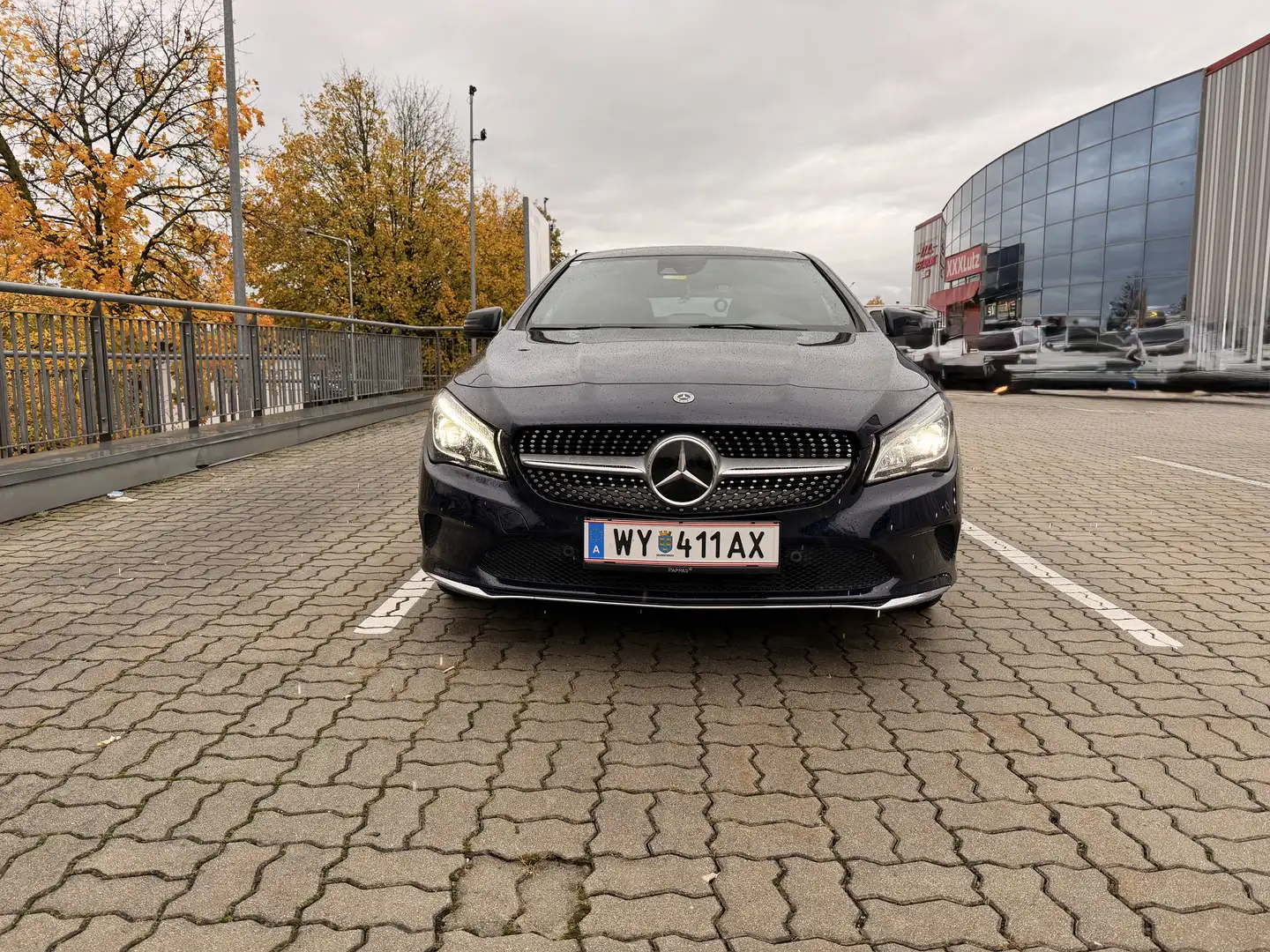 Mercedes-Benz CLA 220 d Shooting Brake Aut. Blau - 2