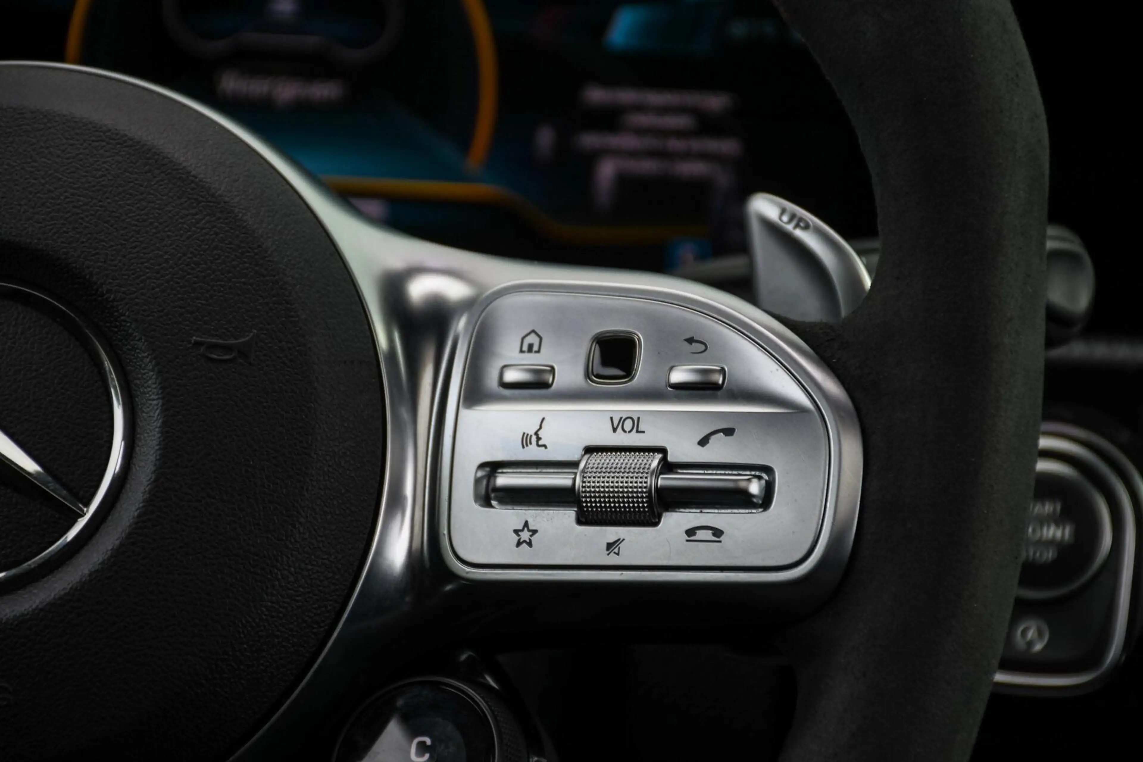 Mercedes-Benz A 35 AMG 4MATIC Edition 1 Pano Schaalstoelen — photo 12