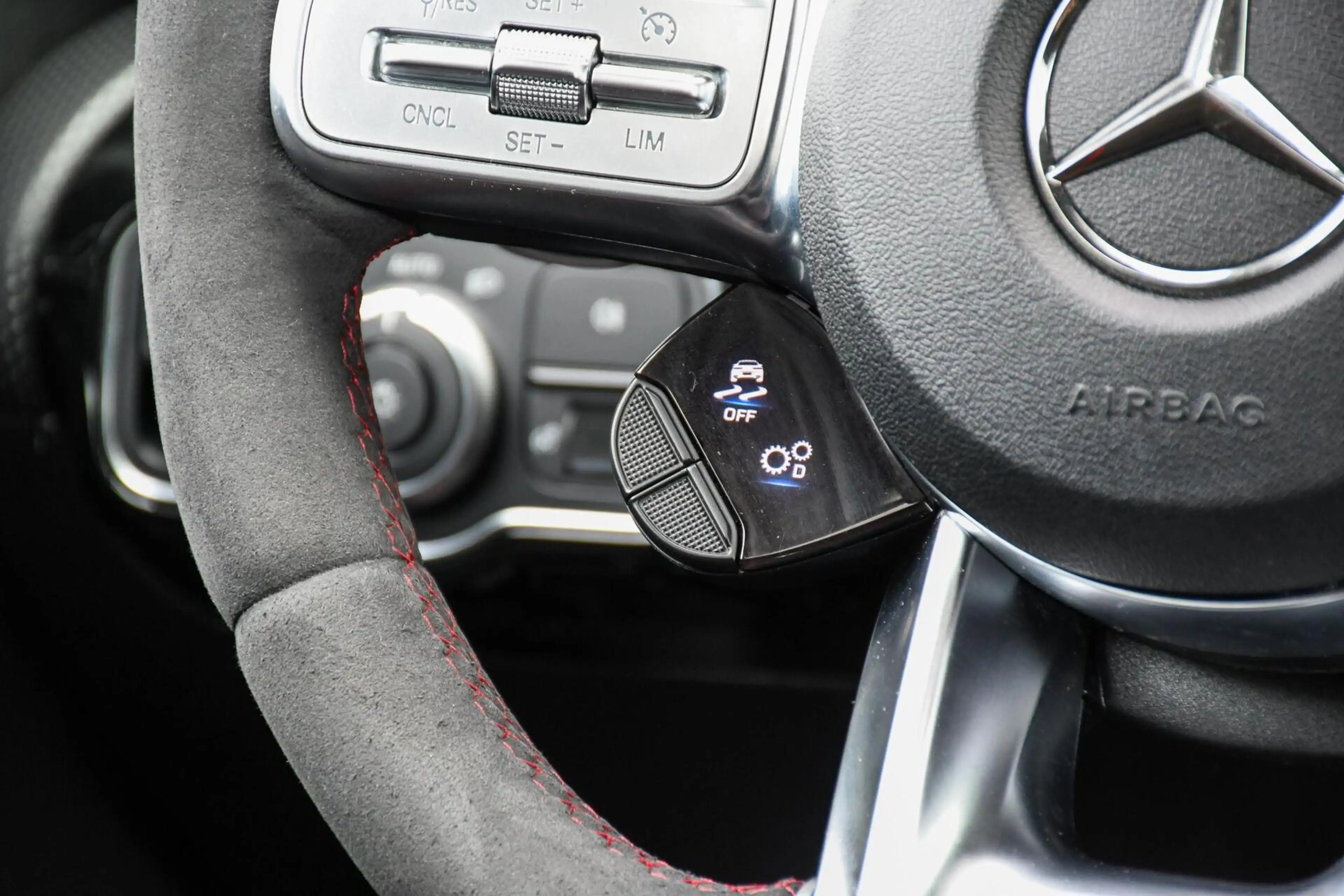 Mercedes-Benz A 35 AMG 4MATIC Edition 1 Pano Schaalstoelen — photo 44