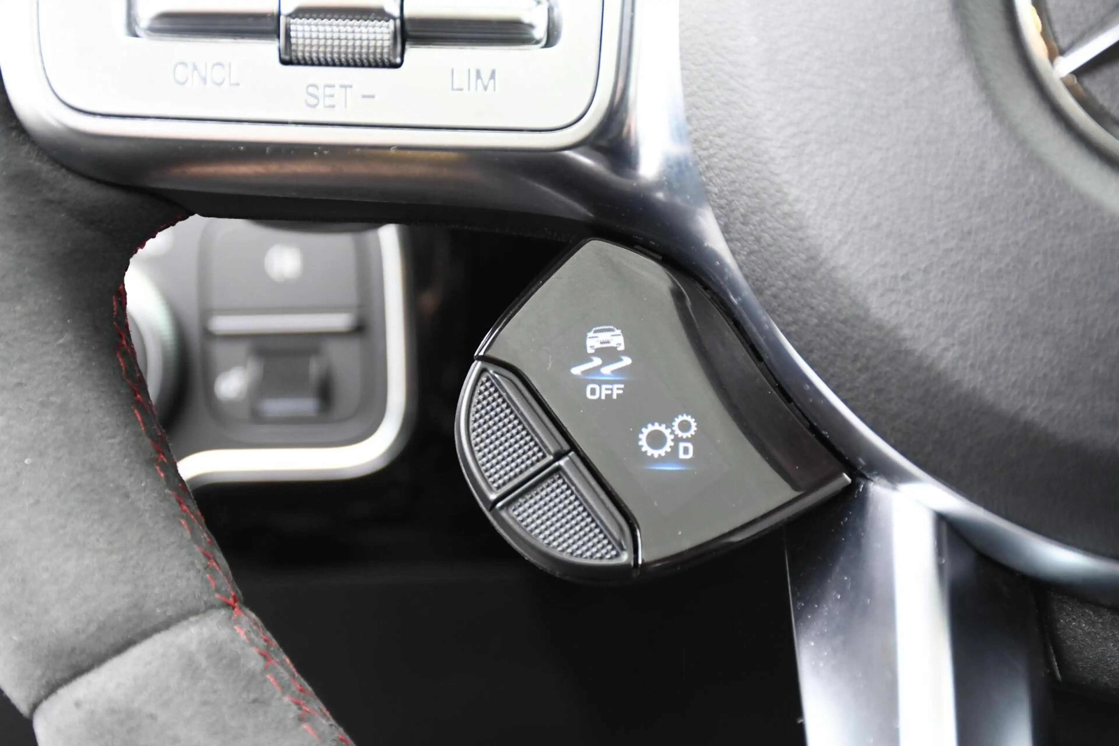 Mercedes-Benz A 35 AMG 4MATIC Edition 1 Pano Schaalstoelen — photo 40