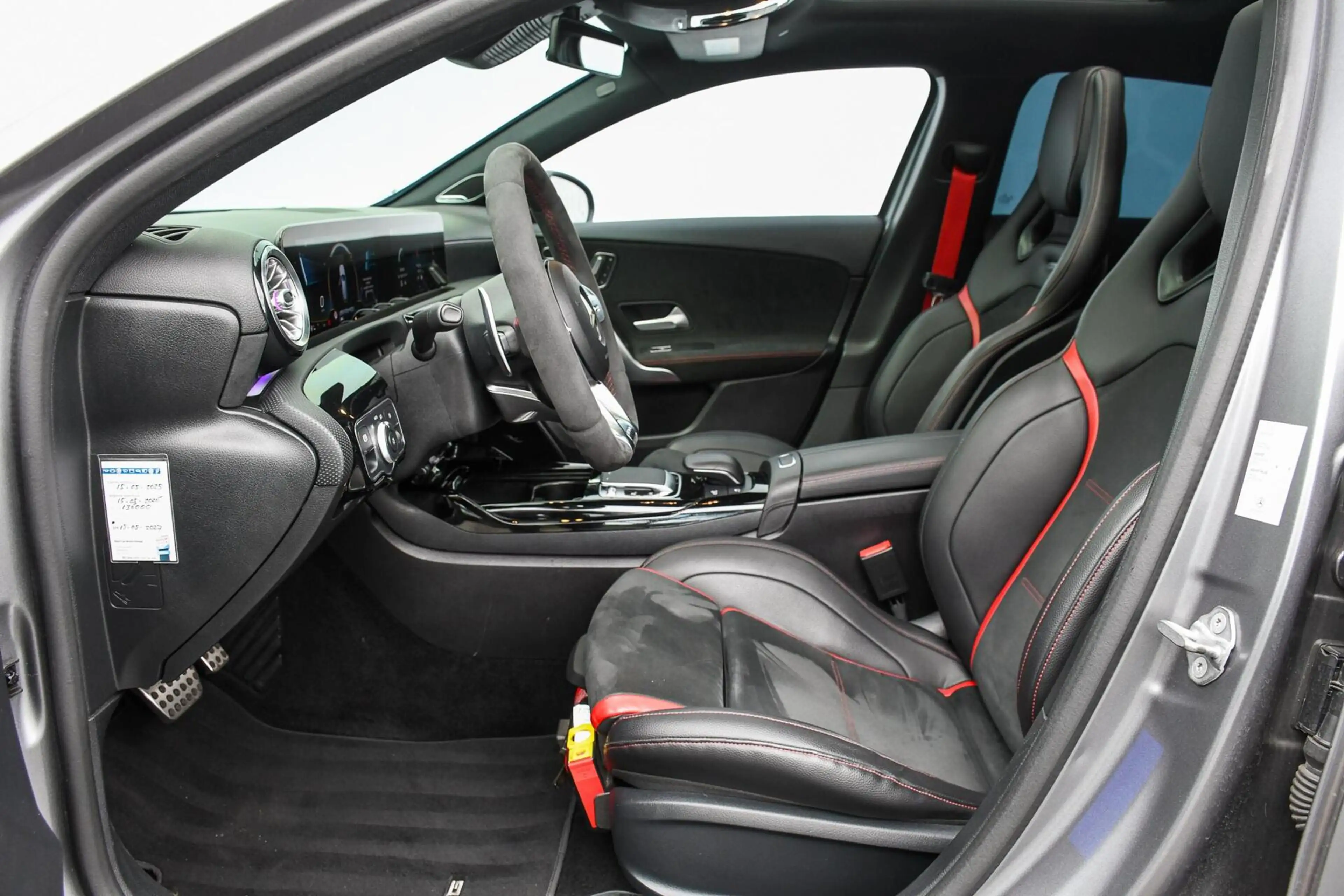 Mercedes-Benz A 35 AMG 4MATIC Edition 1 Pano Schaalstoelen — photo 5
