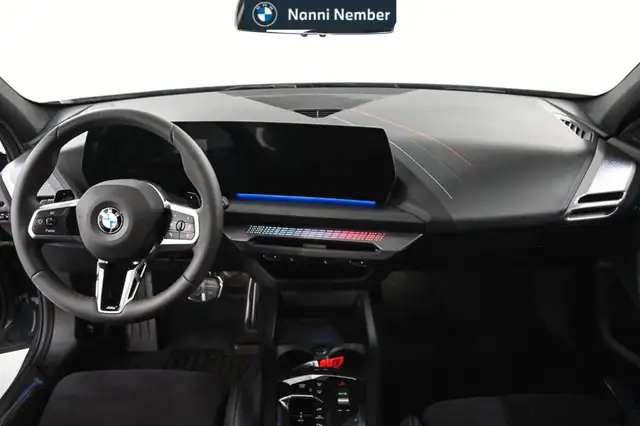 BMW 1 Series view 11